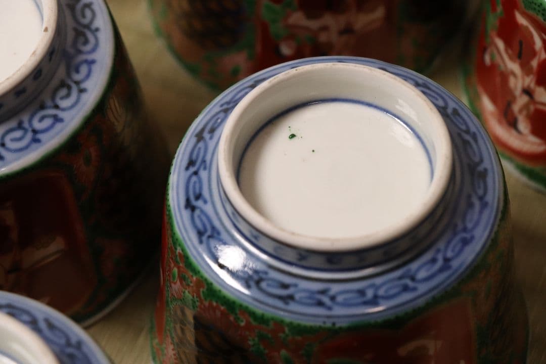 【CM56】古伊万里 色絵 小鉢 向付 八客 人物 青海波 唐草 牡丹 錦手