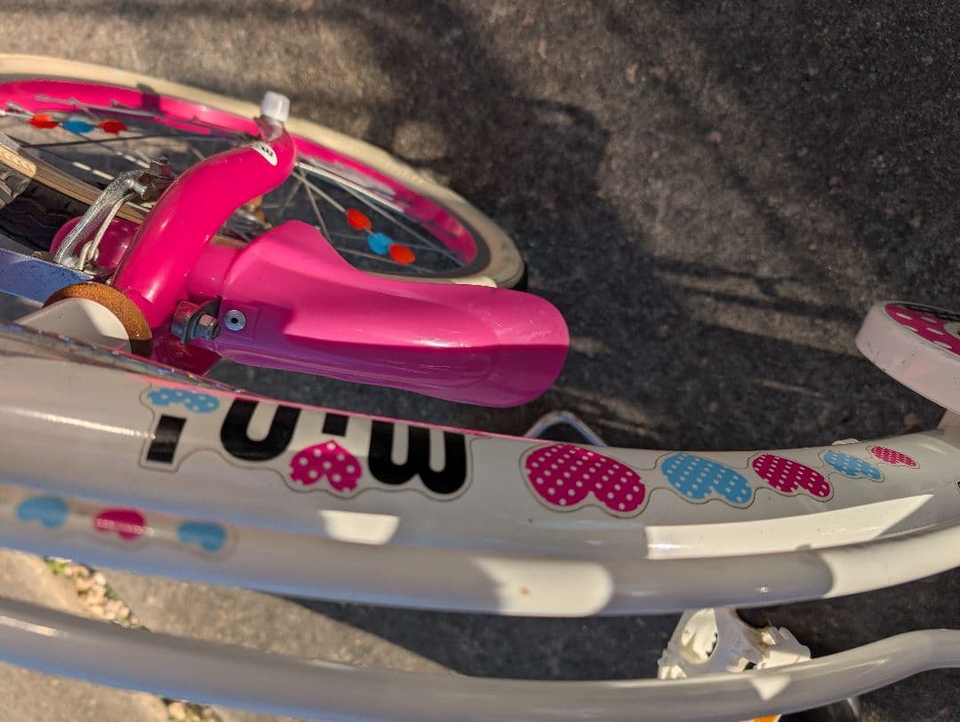 幼児用自転車 、補助輪つき