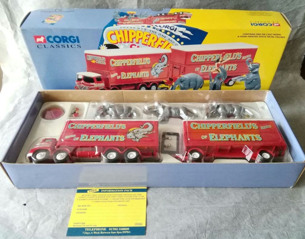 コーギー　Corgi Chipperfields Circus 箱入り　英国