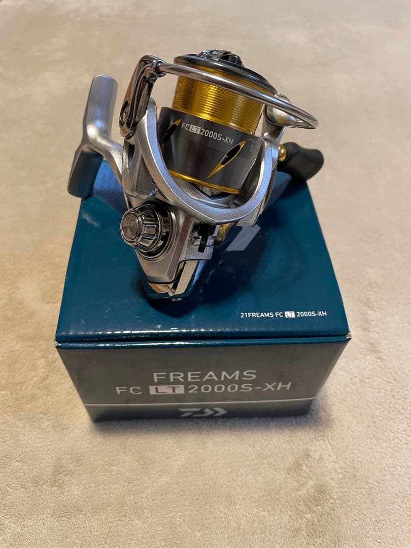 DAIWA 21フリームス　FC LT2000S-XH スピニングリール