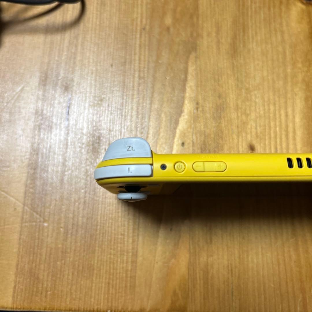 Nintendo Switch Lite イエロー HDH-001 本体、充電器