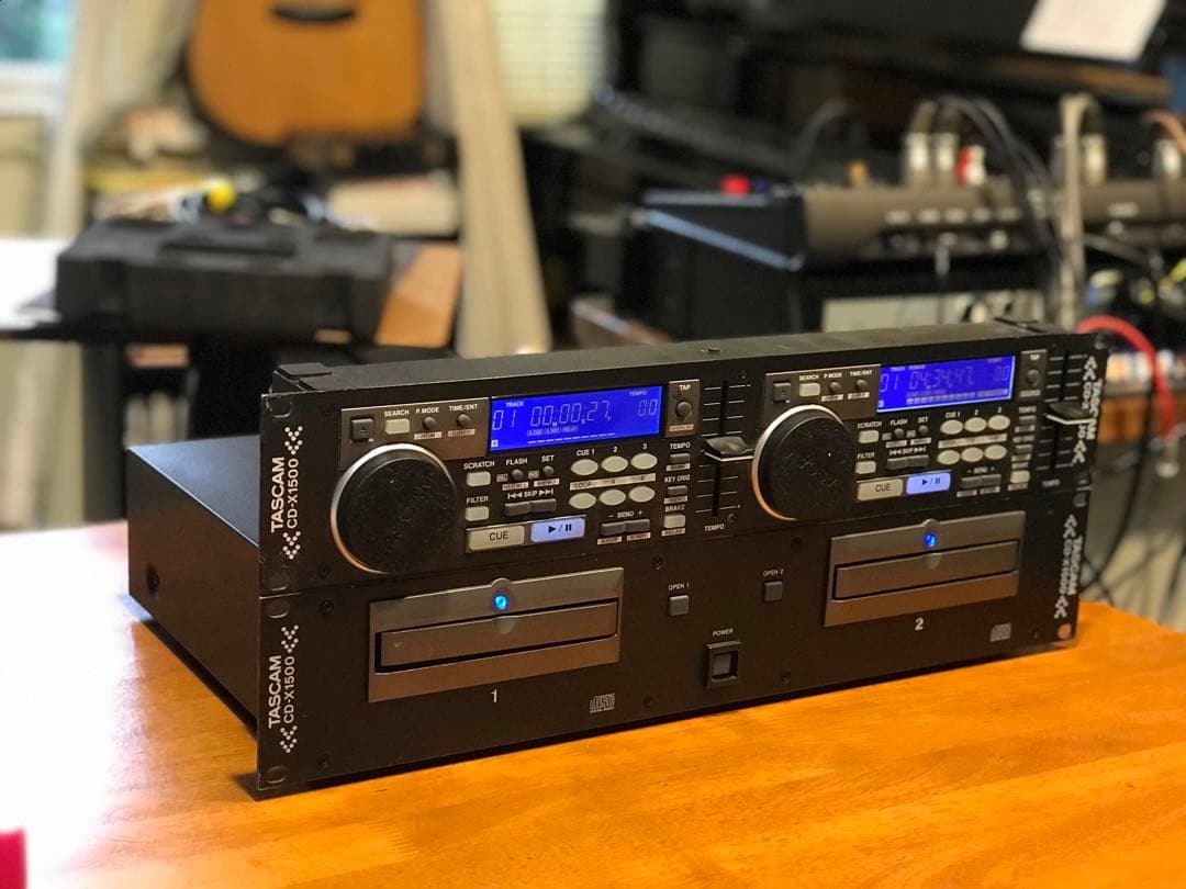 TASCAM CD-X1500デュアルCDプレーヤー