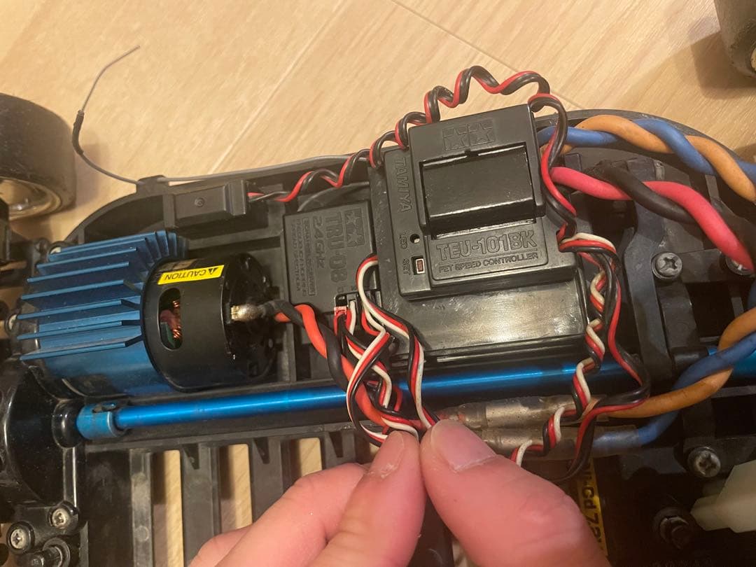 タミヤ 電動ラジコンカー TT-01ドリフト仕様　メカ付き