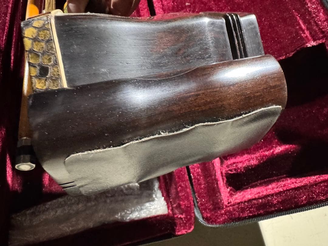 中国　二胡 紅木 中国楽器 現状品 蛇皮使用 登録証ケース弓付き 美品