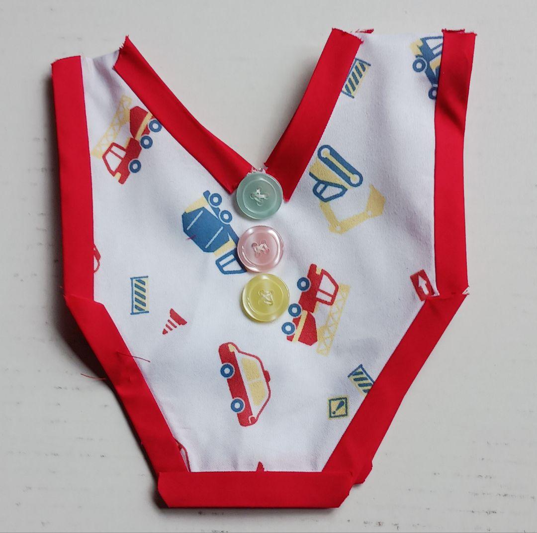 英国　ロンドンの　ASQUTTHSのテディベアとC,R,Hインターのテデイー