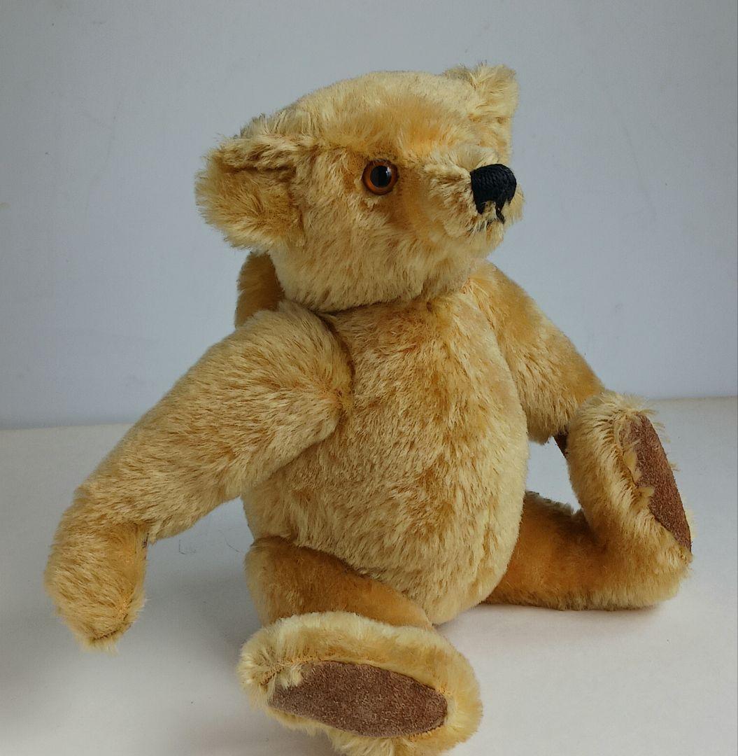 英国　ロンドンの　ASQUTTHSのテディベアとC,R,Hインターのテデイー