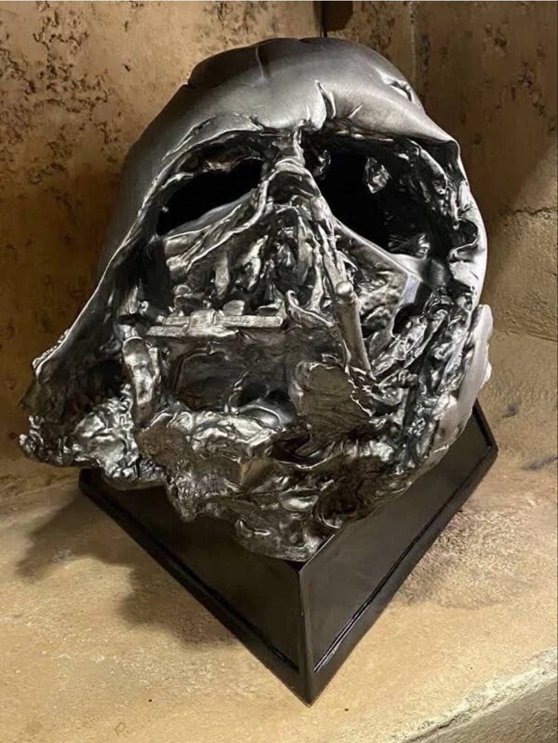 【激レア】海外ディズニー限定 ダースベイダー マスク『フォースの覚醒』版レプリカ