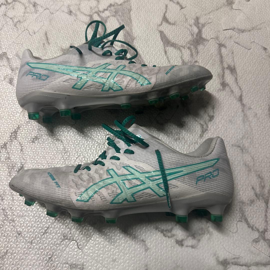 ASICS SUPERFLY ホワイト/グリーン スパイク