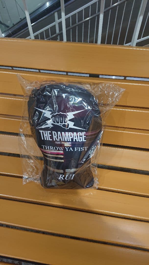 白衣装 与那嶺るい クッション