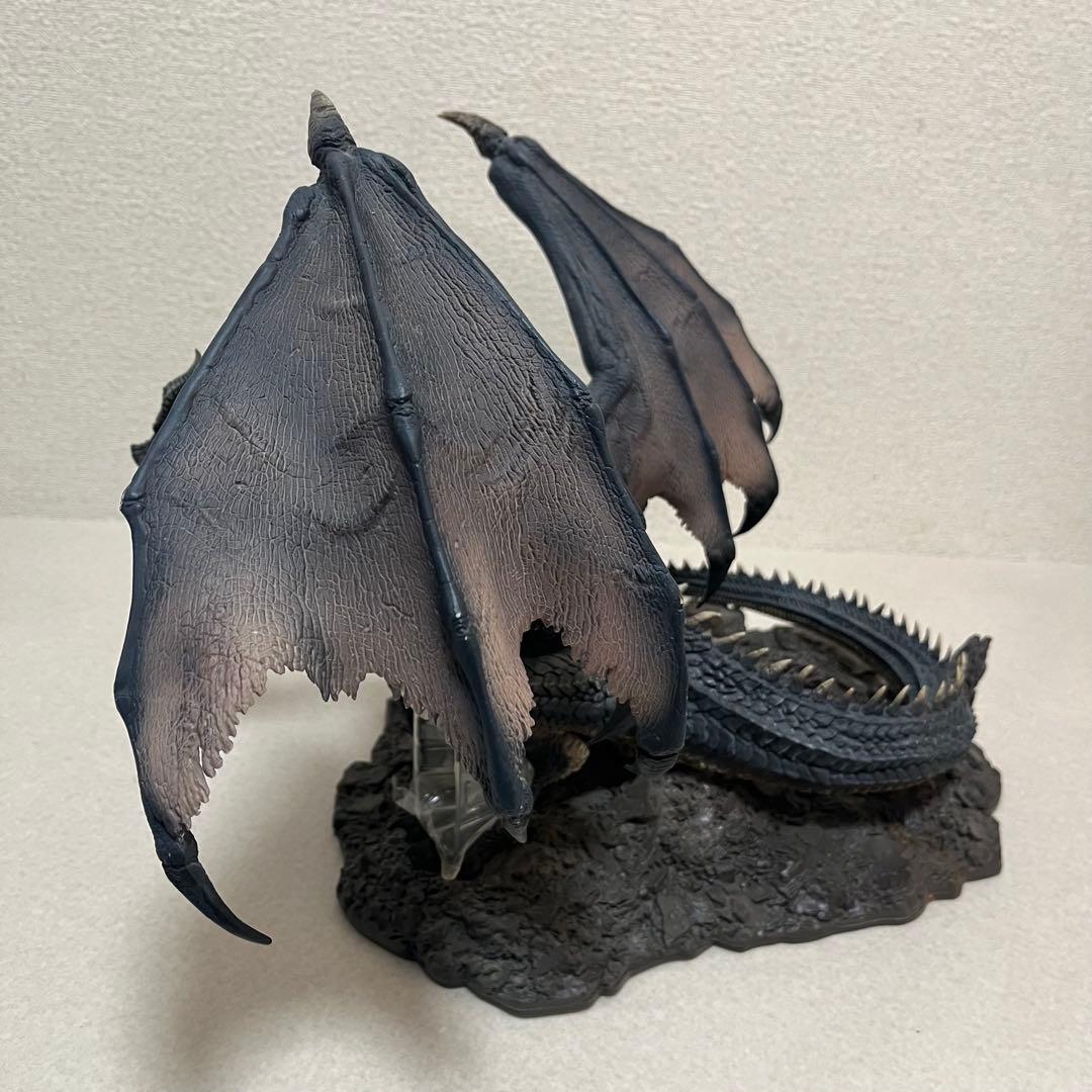 黒龍ミラボレアス カプコンフィギュアビルダー クリエイターズモデル CFB