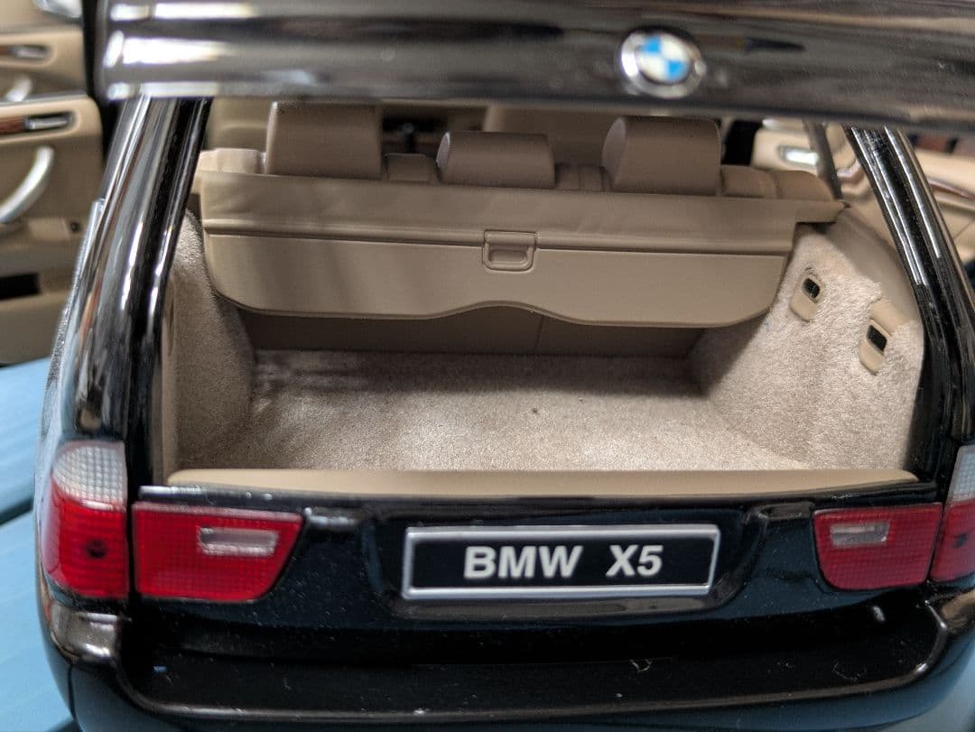 京商  X5 4.4i ミニカー　1:18