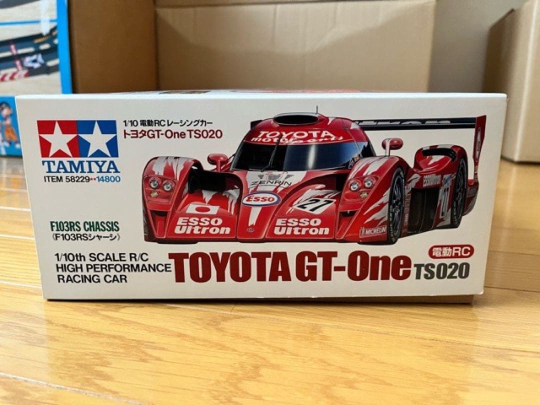 TOYOTA GT-One TS020 ラジコンカーキット　オプションパーツ付