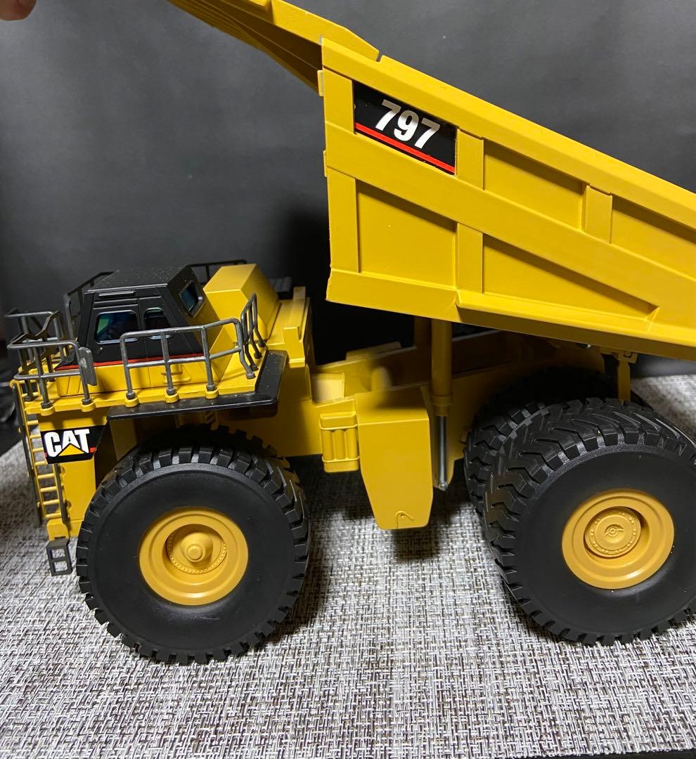 【CAT アメリカン　キャタピラー　797 ダンプトラック　鉱山用】