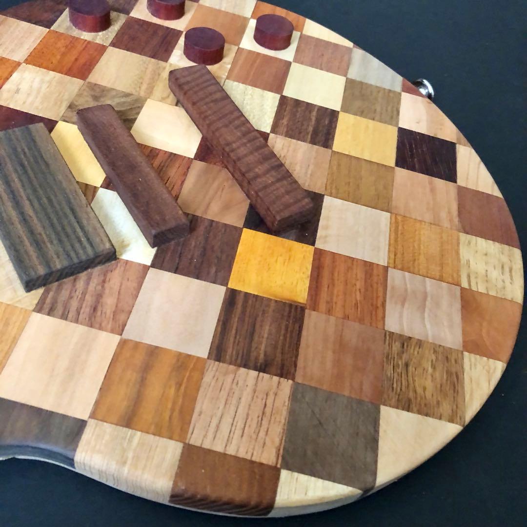 寄せ木アート　エレキギター　ハンドメイド　インテリア　銘木寄せ木