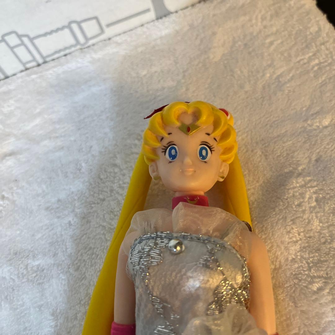 セーラームーン フィギュア ドレス付き