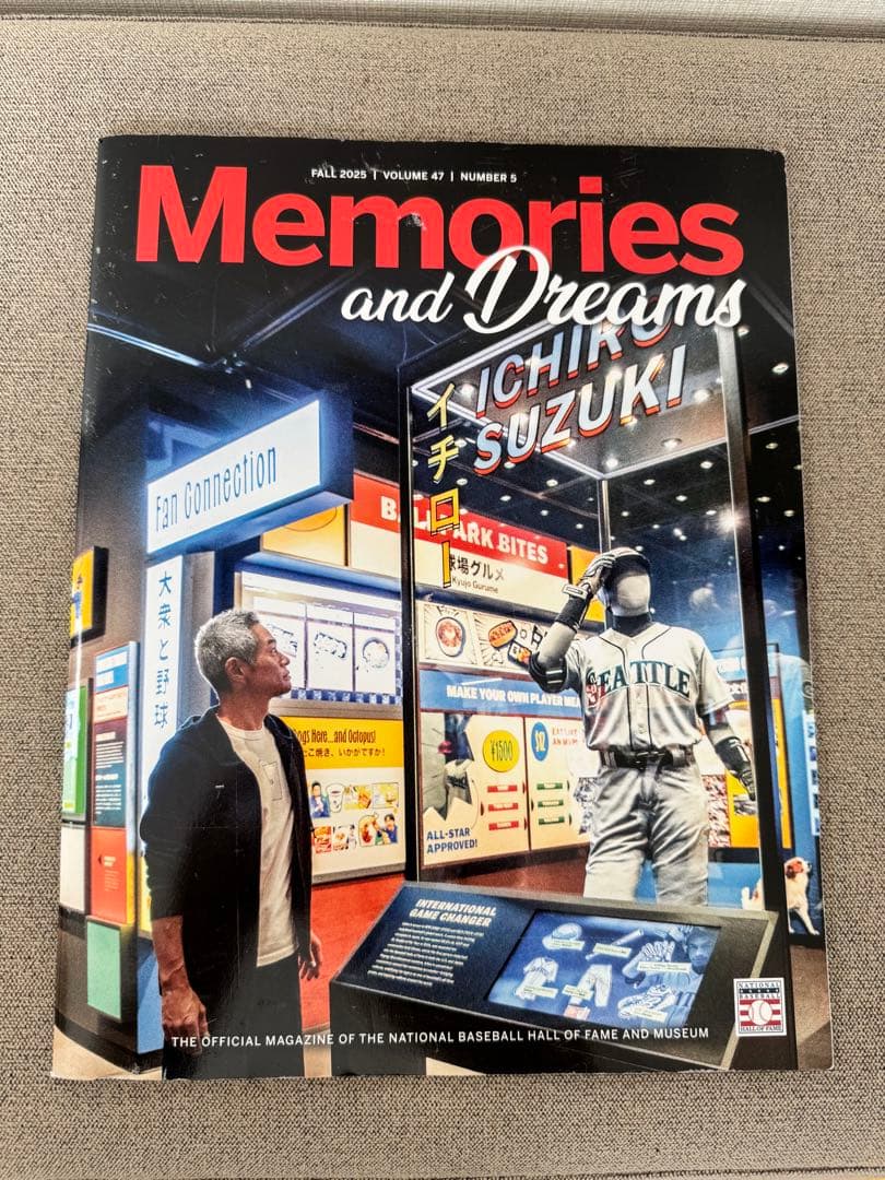 イチロー選手 殿堂入り記念グッズ ピンバッジ マガジン まとめて