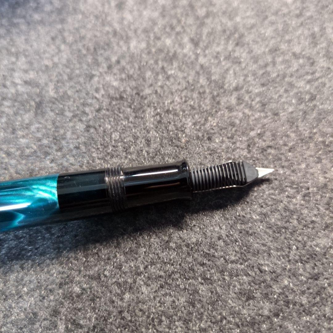 Pelikan 万年筆 m205 ペトロールマーブル EF インク付き