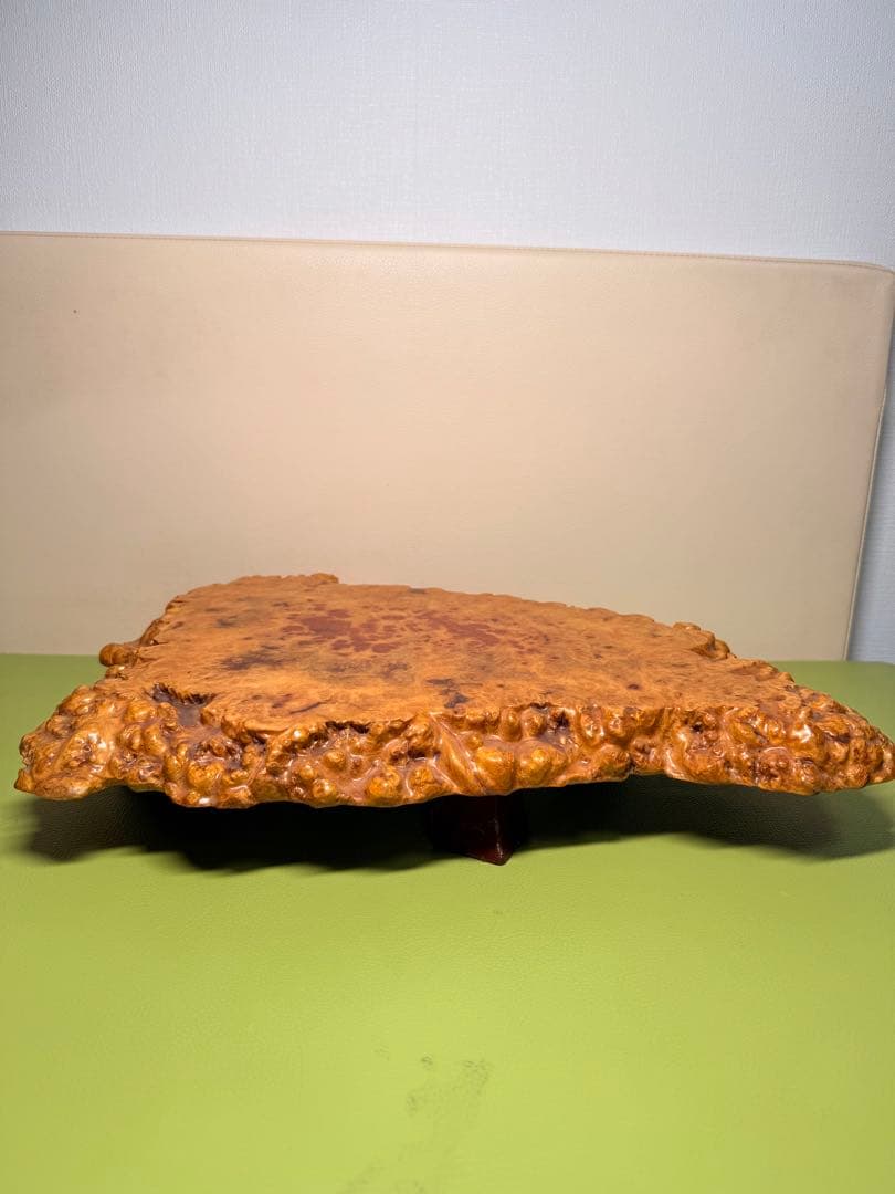 木製バール装飾品 黄褐色と赤褐色