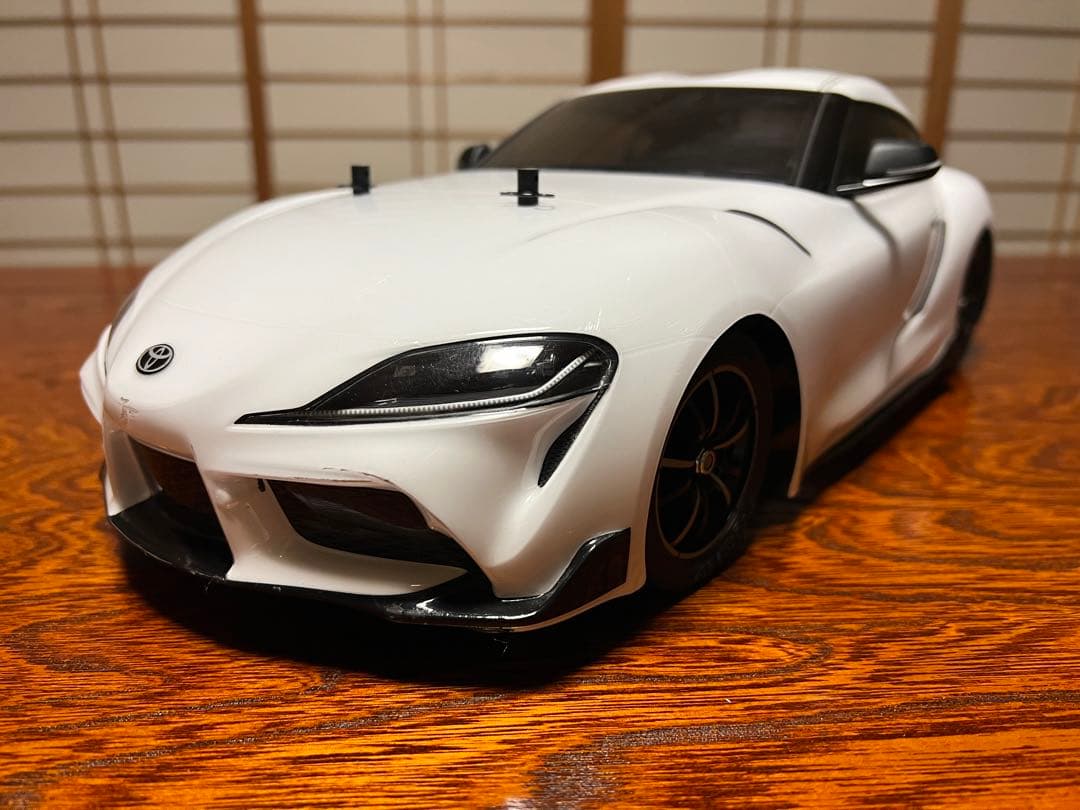 タミヤ　1/10 完成済ラジコン XB スープラ　ホワイト　絶版品