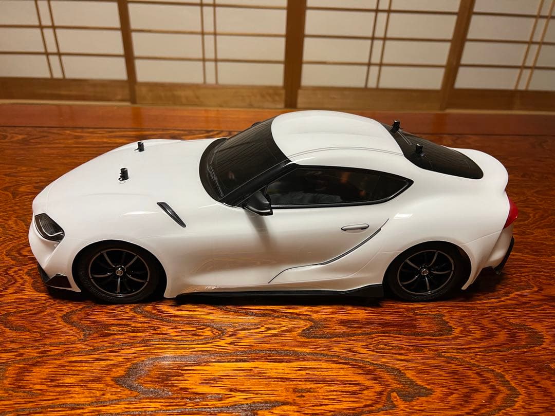 タミヤ　1/10 完成済ラジコン XB スープラ　ホワイト　絶版品