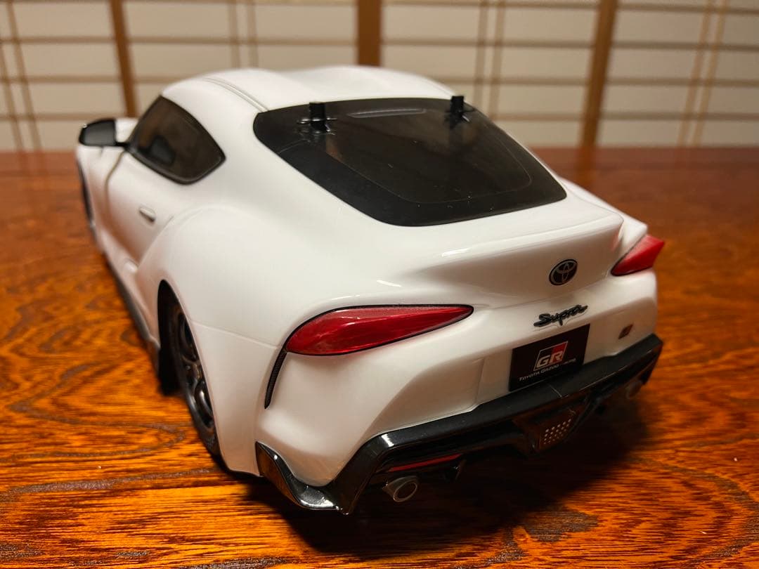 タミヤ　1/10 完成済ラジコン XB スープラ　ホワイト　絶版品