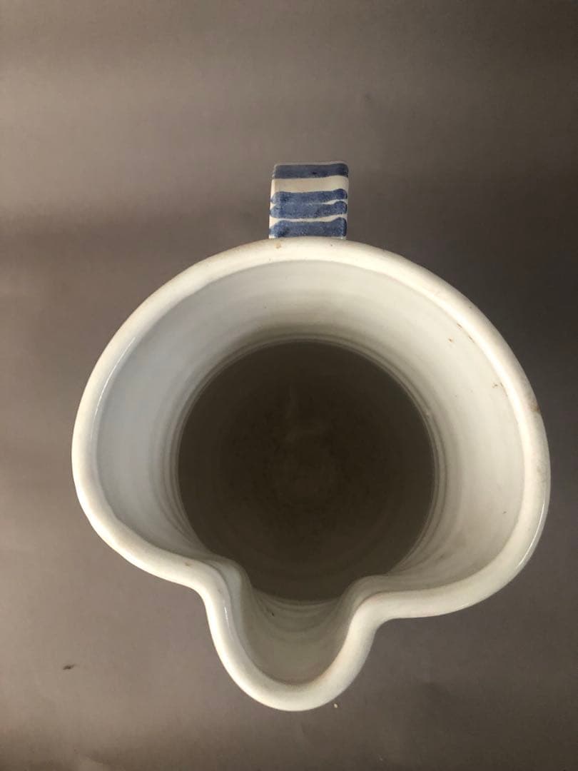 スペイン陶器　花柄のマニセス焼　水差し　ピッチャー