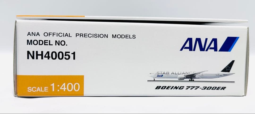 全日空商事 1/400 B777-300ER ANA STAR ALLIANCE