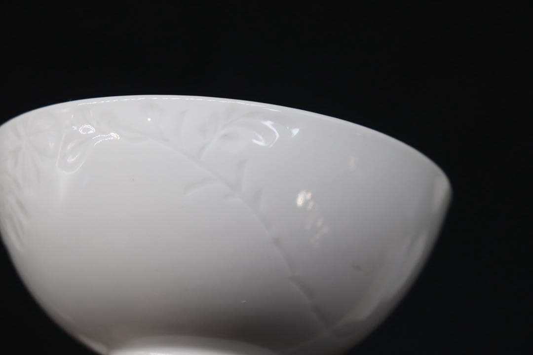 ※時代　白磁　菊紋蓋茶碗ペア　送料込み250917