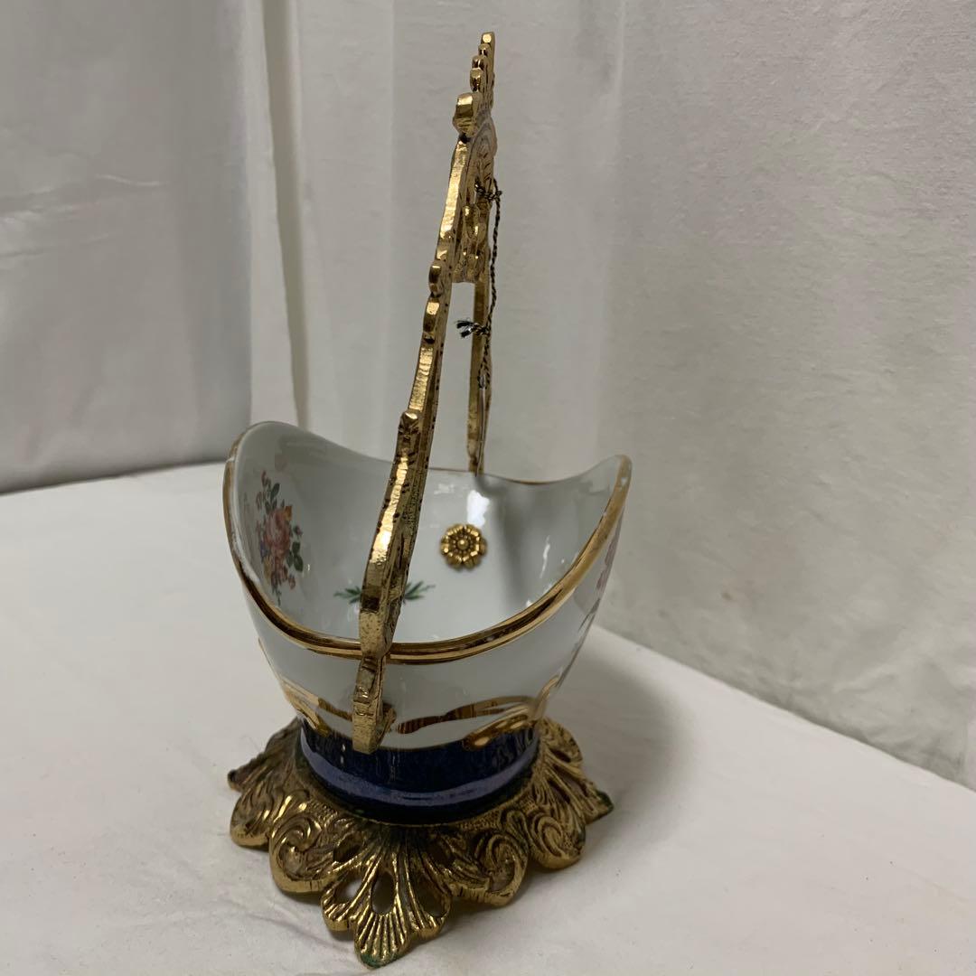 ブロンポール（Bronpor）装飾用ポーセリンバスケット 金メッキフレーム付き