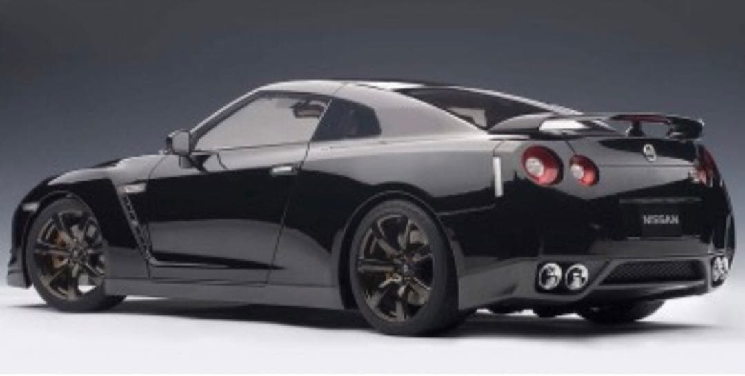 オートアート 1/12 スカイライン GT-R R-35 ブラック ラスト1台！