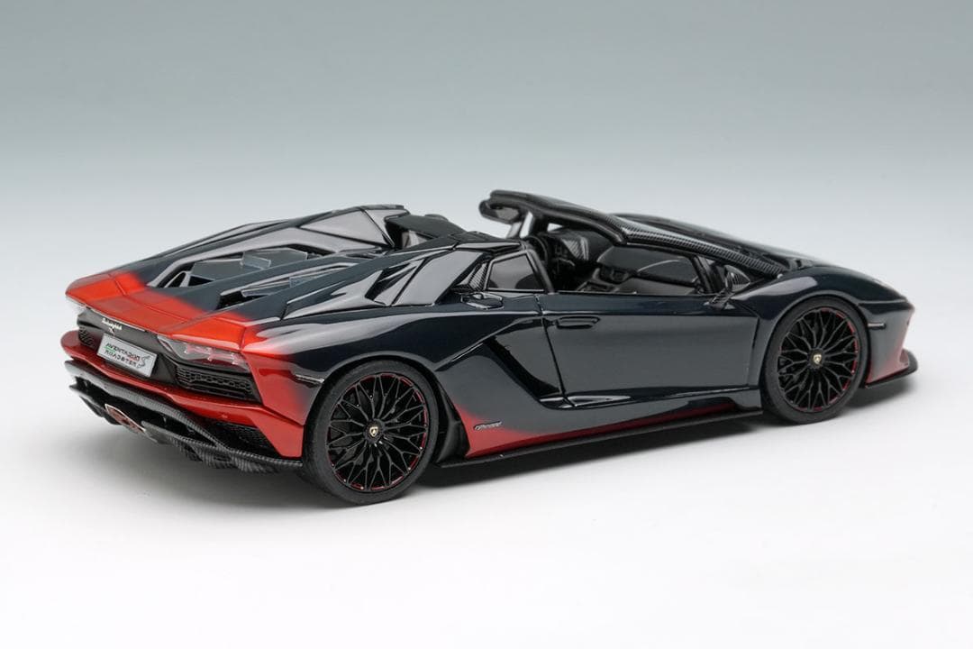 1/43　ランボルギーニ アヴェンタドールS ロードスター【新品】EM767B
