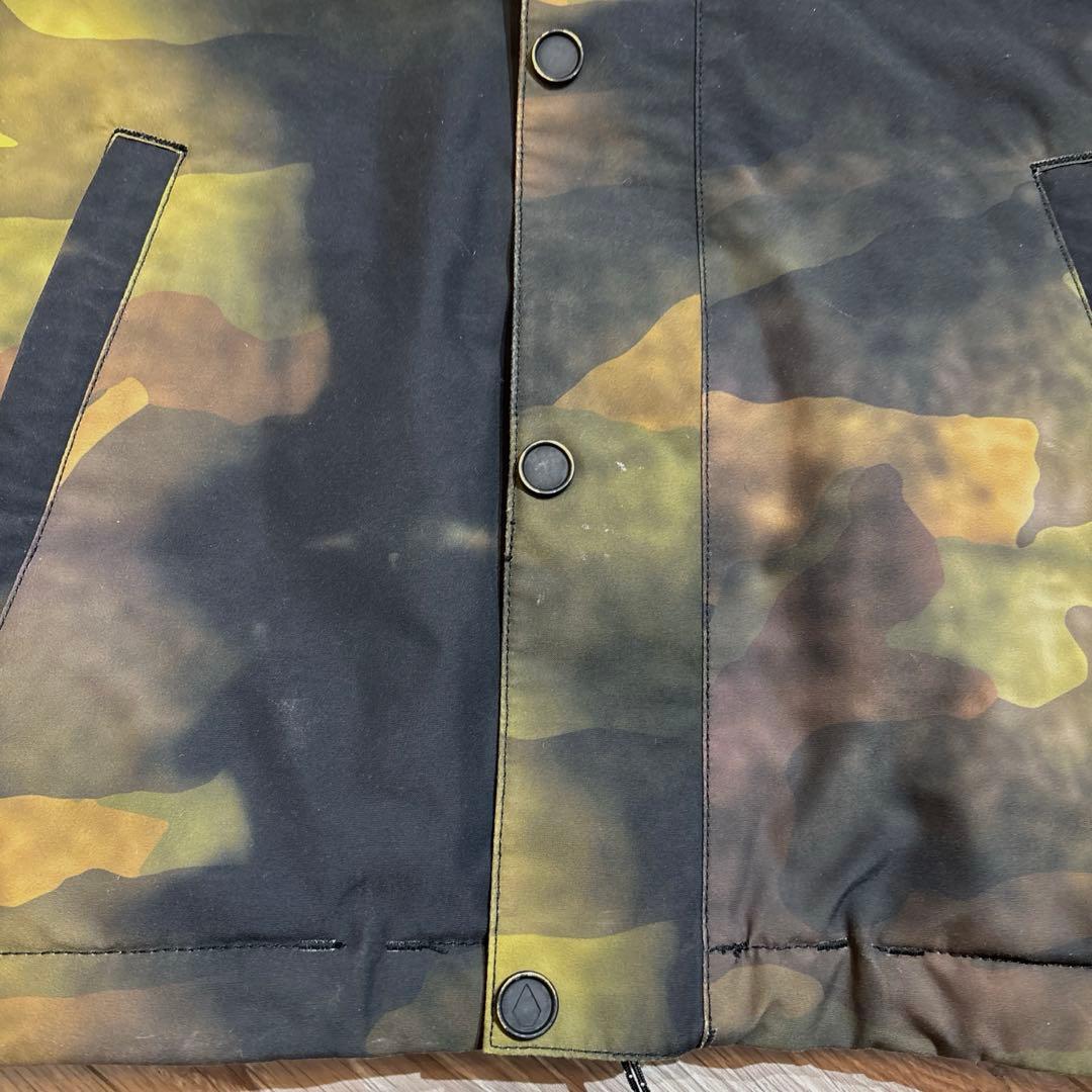 ボルコム カモフラージュ スノーボードジャケット sサイズ 120〜130