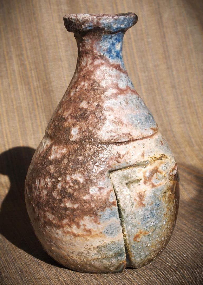 人気作家★大岩智之【師：隠崎隆一】★黒≪青窯変≫備前徳利★共箱