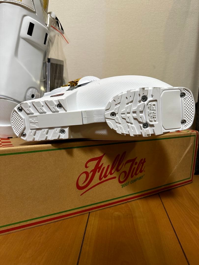 「新品未使用」希少 FULL TILT CLAIM FTS 26.5