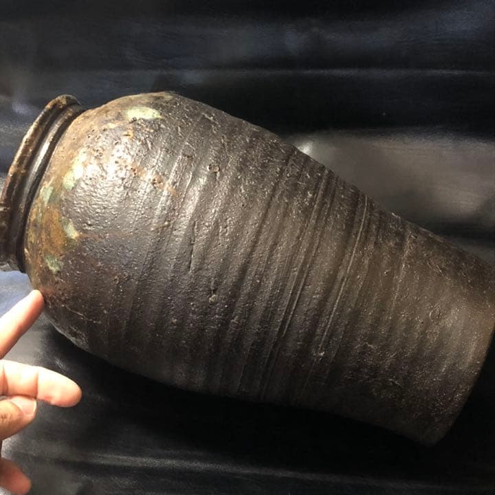 蔵からまた凄いお宝が出てきた。釉薬どろり謎の大きな壺、壷、花瓶、花道具、茶道具