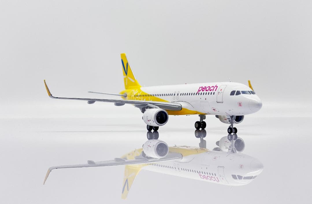 航空機・ヘリコプター Peach A320 JA08VA 1/200