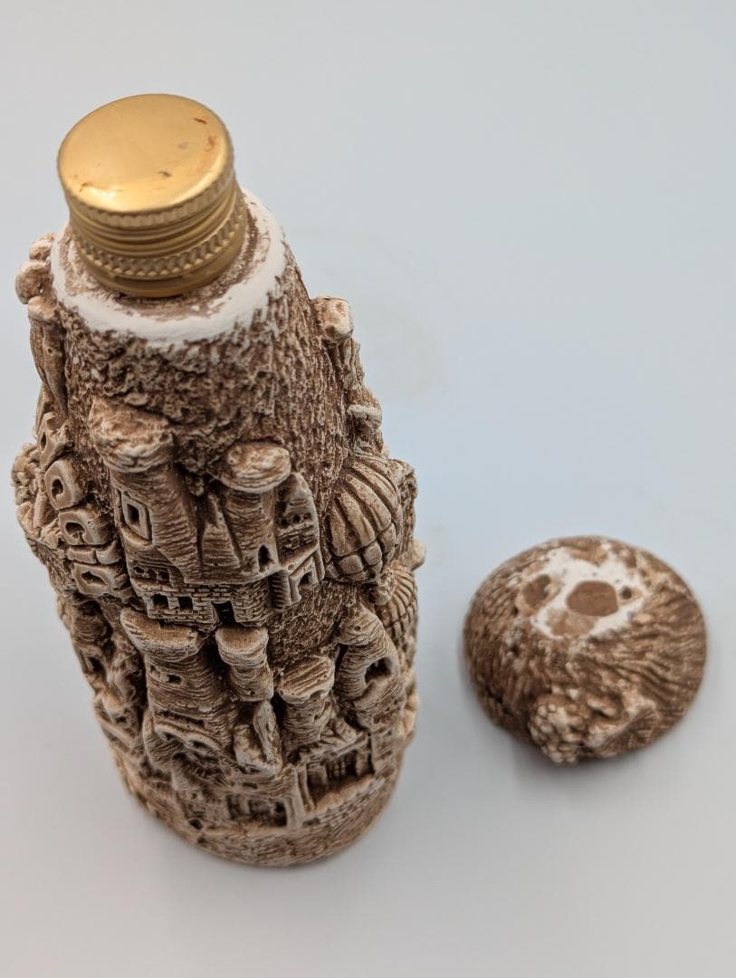 トルコ世界遺産カッパドキア彫刻ワイン中味入り未開封高さ20cm直径8cm