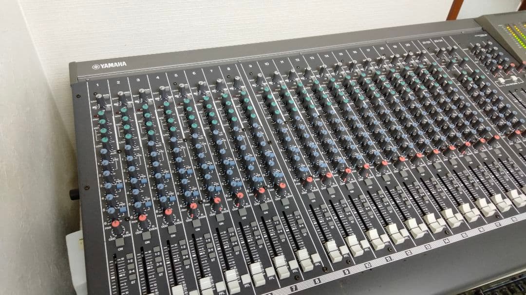 ヤマハGF24/12　特注ハードケース入り。