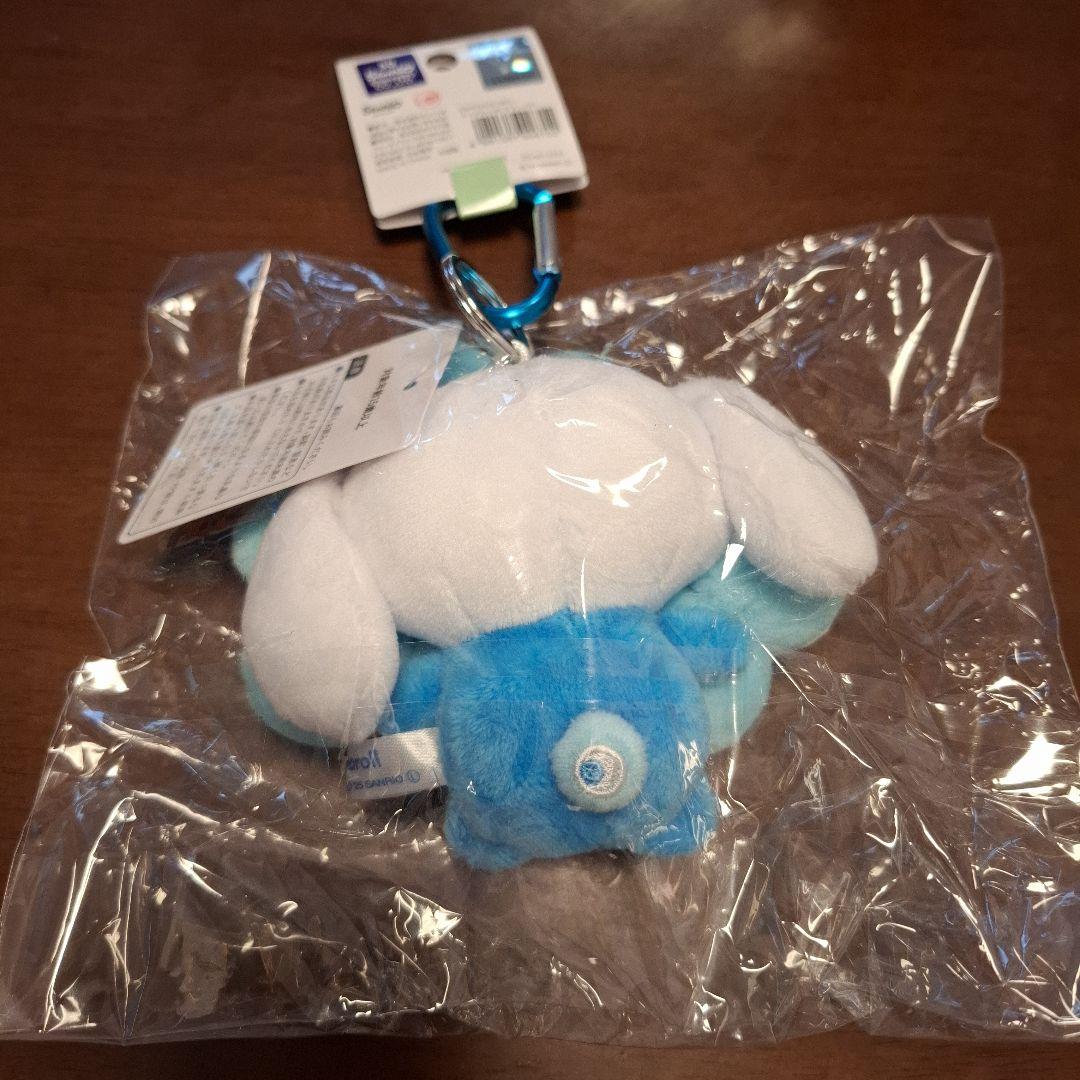 関西万博　会場内限定品　なりきりぬいぐるみ　シナモロール　シナモン