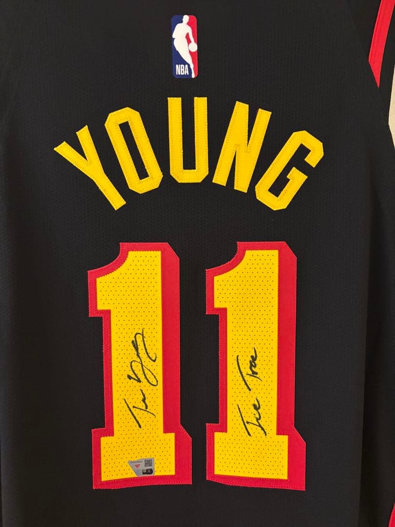 NBA Atlanta Hawks Trae Young サイン入りジャージ