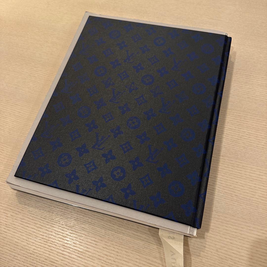 LOUIS VUITTON ブック ルイ・ヴィトン グランパレ 英語版