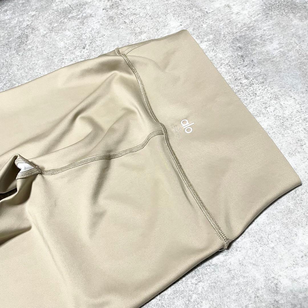 Ｍ未使用級alo yoga アロヨガ ハイウエストAirlift Legging
