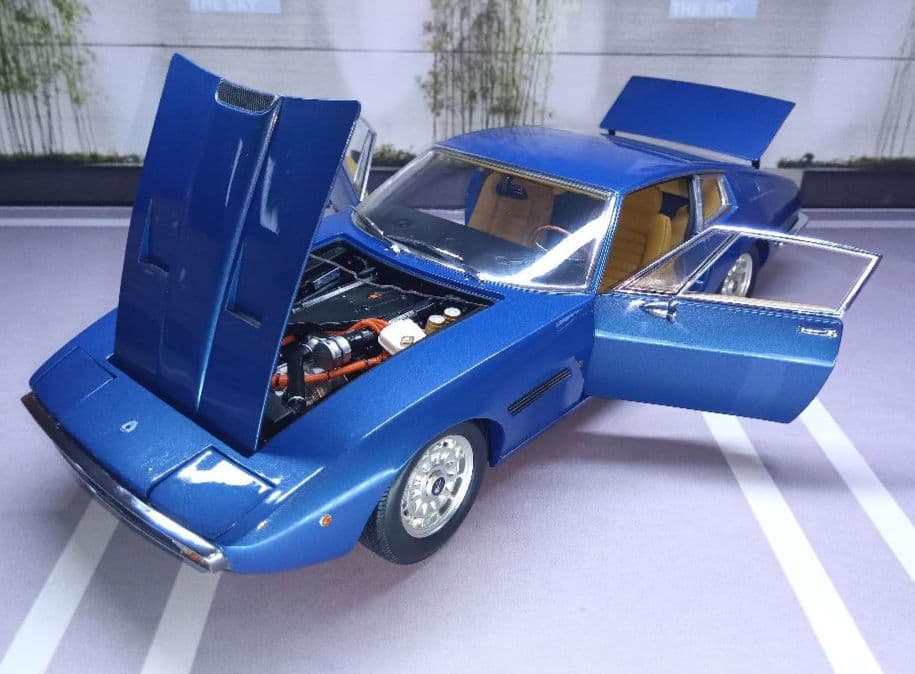 ミニカー MINICHAMPS Maserati Ghibli 1969-73 1/18