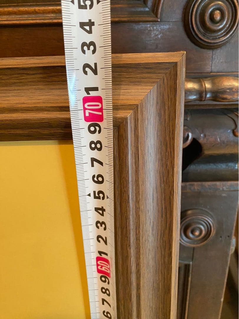 ベルナール カトラン 赤いテーブル 花束