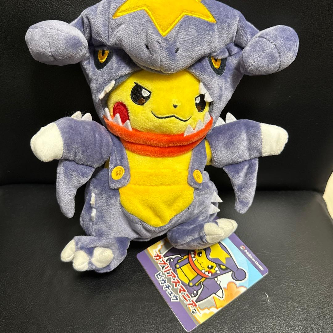 ポケモン ガブリアスマニアなピカチュウ　ぬいぐるみ