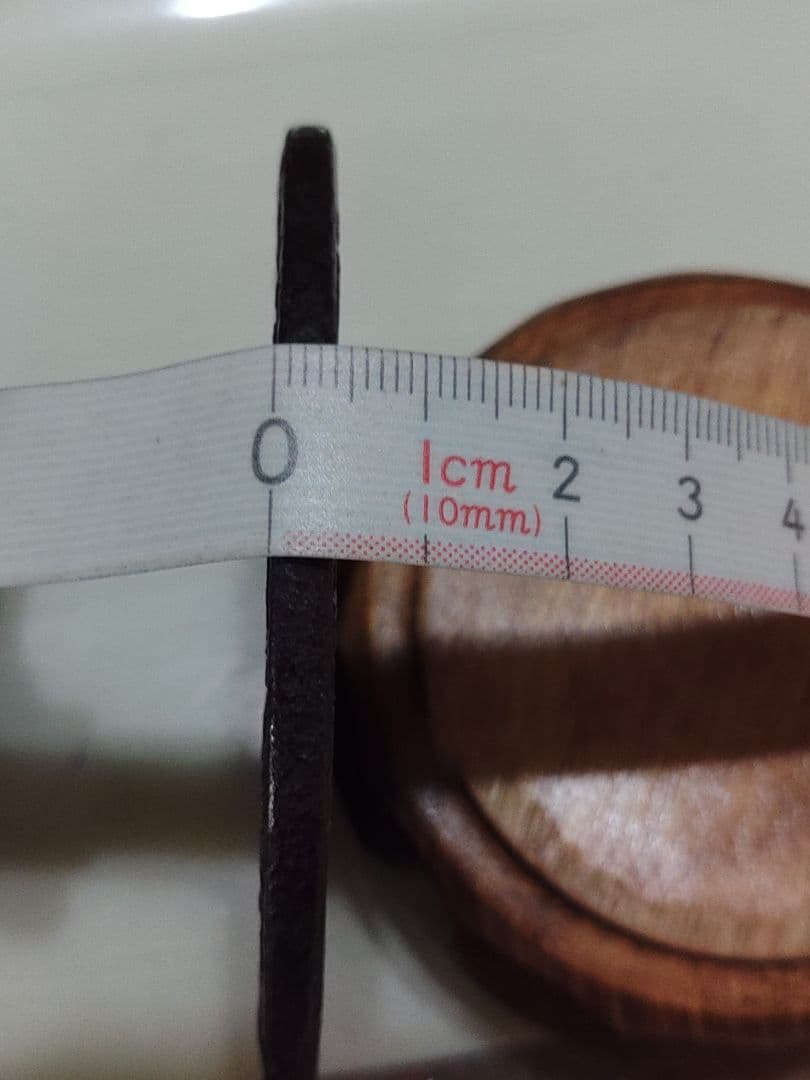 円形鍔　吹き寄せ象嵌　唐草模様　真鍮・銅象嵌　責金入　武具　ツバ　可愛い鍔　鉄製