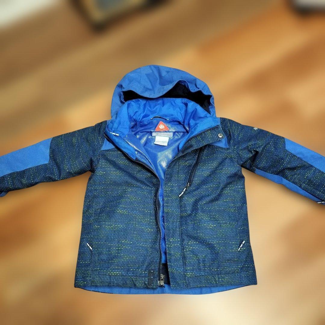 Columbia キッズ スノーウェア 　xs 120〜130