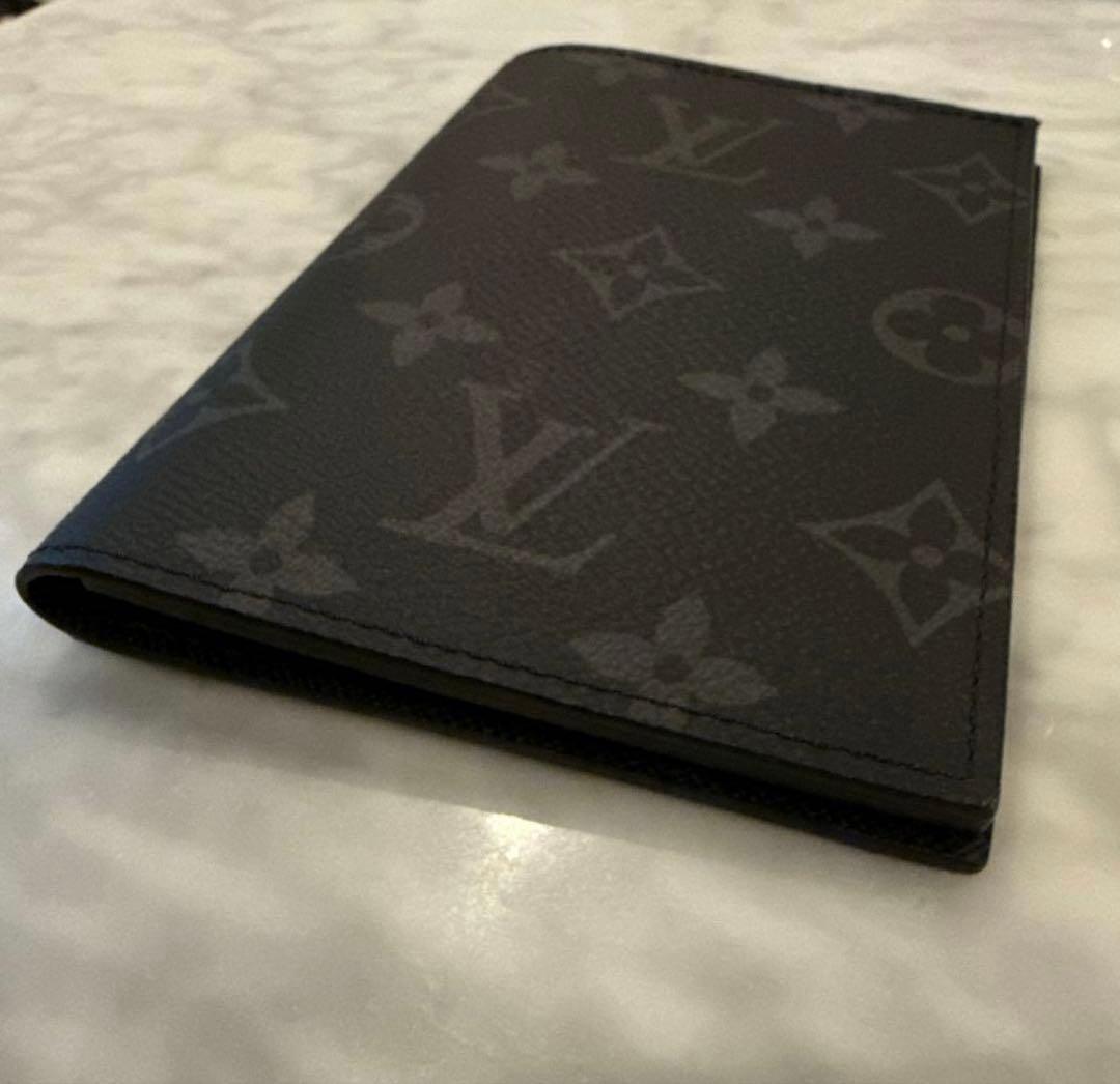 LOUIS VUITTON　パスポートケース ブラック