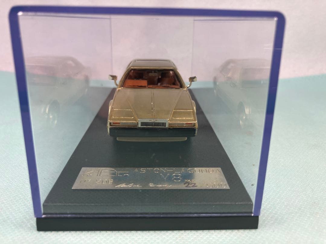 ABC Brianza製アストン・マーティン V８　ラゴンダ　Mk.Ⅱ 金色