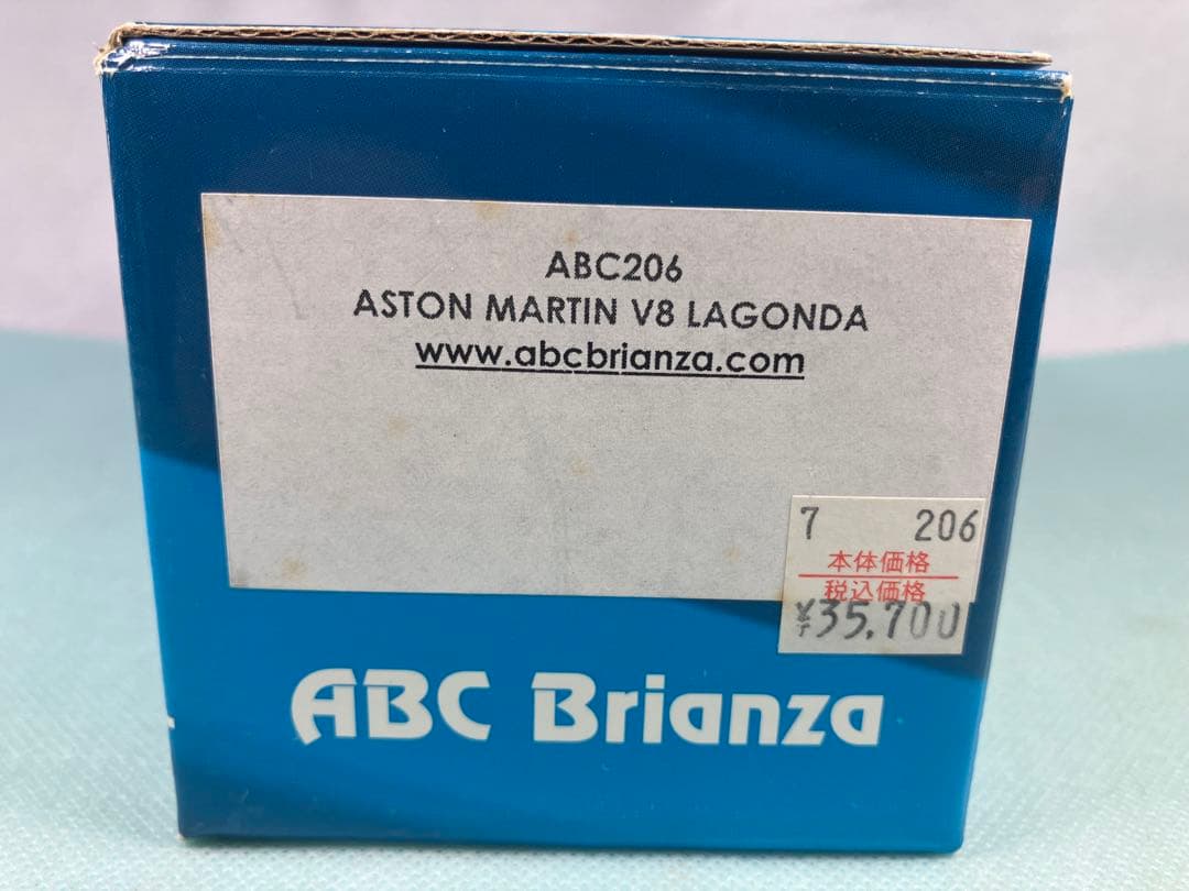ABC Brianza製アストン・マーティン V８　ラゴンダ　Mk.Ⅱ 金色